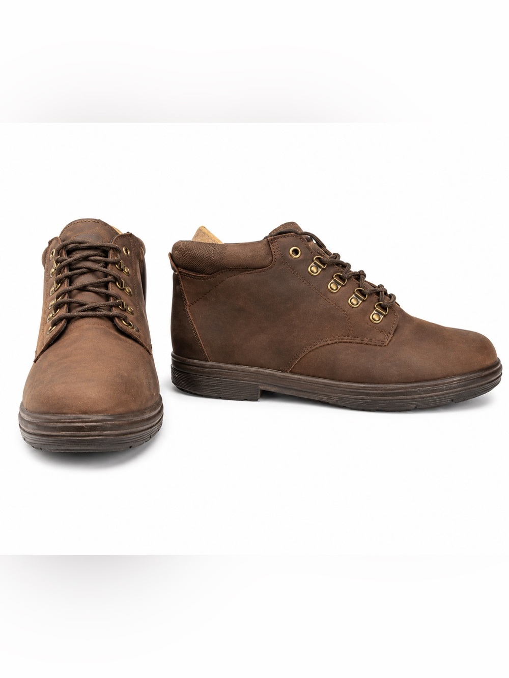 Bass brown leather lace-up ankle boots.